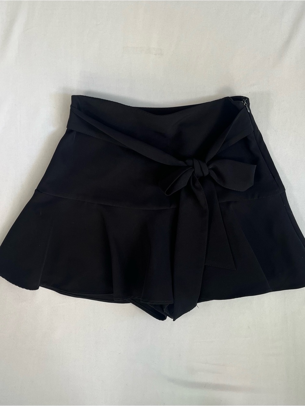 High-Waist Black Tie-Waist Skort Shorts 0040